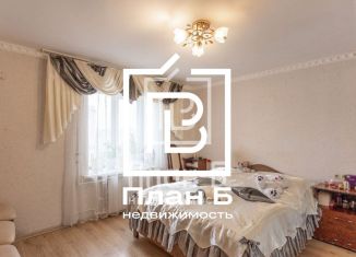 Продаю 5-комнатную квартиру, 120 м2, Калуга, улица Суворова, 160