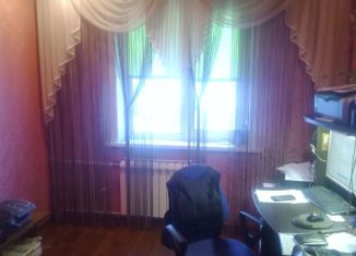 Продам четырехкомнатную квартиру, 76.9 м2, Междуреченск, проспект Строителей