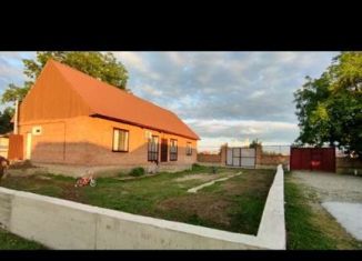 Дом на продажу, 135 м2, село Ачхой-Мартан, улица Нурадилова