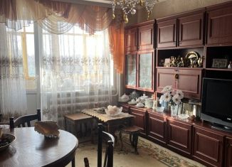 Продам 2-комнатную квартиру, 52.8 м2, Каменск-Шахтинский, проспект Карла Маркса, 67