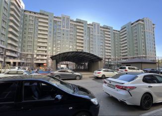 Продажа трехкомнатной квартиры, 95.5 м2, Махачкала, улица Титова, 144к1, ЖК Родные Просторы