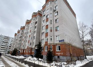 Продам 1-ком. квартиру, 38 м2, Татарстан, улица Комиссара Габишева, 25Б