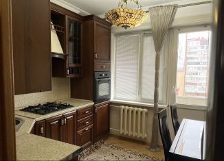 Сдам в аренду 2-комнатную квартиру, 60 м2, Махачкала, проспект Имама Шамиля, 52А