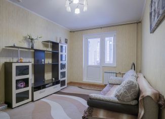 Сдается в аренду 2-комнатная квартира, 61 м2, Курская область, проспект Вячеслава Клыкова, 17