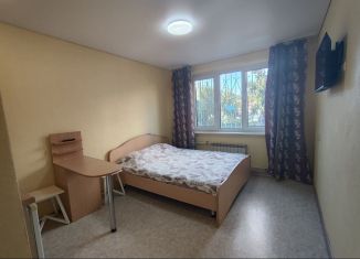 Продам 3-комнатную квартиру, 68 м2, Челябинск, улица Чичерина, 33