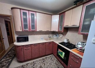 Сдам в аренду 3-ком. квартиру, 70 м2, Калуга, улица Кубяка, 9к1