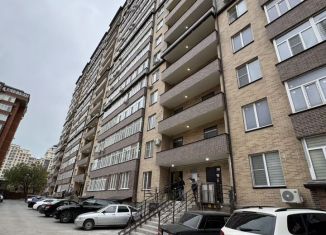 2-комнатная квартира на продажу, 52 м2, Махачкала, улица Батырая, 136М