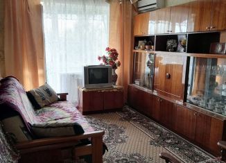 3-комнатная квартира на продажу, 52 м2, посёлок городского типа Усть-Донецкий, улица Строителей, 83
