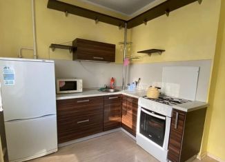 Сдам в аренду 1-ком. квартиру, 35 м2, Татарстан, проспект Победы, 24