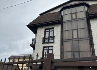 Продажа трехкомнатной квартиры, 80 м2, посёлок городского типа Сириус, Казачья улица, 2