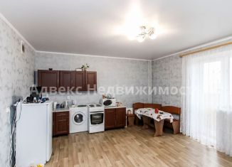 Продам квартиру студию, 32 м2, Тюменская область, Верхнетарманская улица, 1