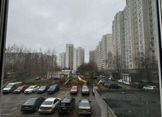 Сдам в аренду двухкомнатную квартиру, 56 м2, Москва, бульвар Адмирала Ушакова, 8, метро Бульвар Адмирала Ушакова