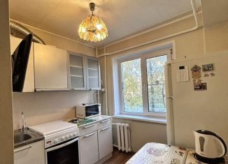 Продажа 2-ком. квартиры, 44 м2, Северодвинск, Морской проспект, 12