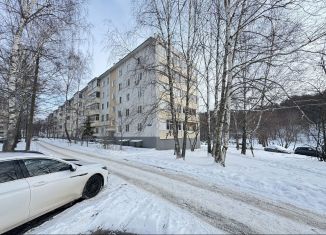 Продам 2-ком. квартиру, 43 м2, Татарстан, улица Солидарности, 30