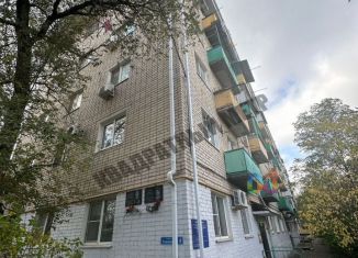 Продажа двухкомнатной квартиры, 42 м2, Калмыкия, улица Хонинова, 4