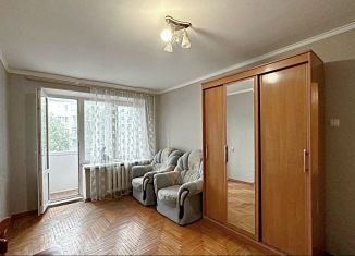 Продаю 1-комнатную квартиру, 33 м2, Армавир, улица Советской Армии, 136