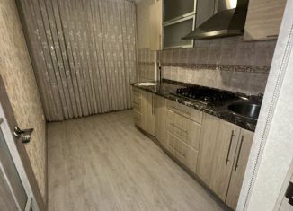 Аренда трехкомнатной квартиры, 75 м2, Краснодарский край, улица Гоголя, 51