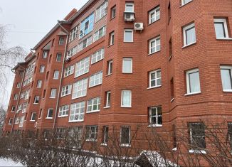 Продаю многокомнатную квартиру, 65.8 м2, Барнаул, улица Сухэ-Батора, 21