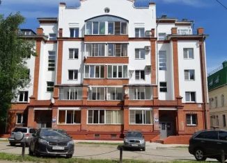 Продается 3-ком. квартира, 108.2 м2, Кировская область, улица Урицкого, 38