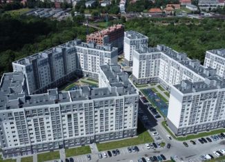 Продаю 3-ком. квартиру, 81 м2, Калининград, Суздальская улица, 22