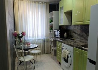 Аренда 2-ком. квартиры, 55 м2, Нижнекамск, улица Гагарина, 3