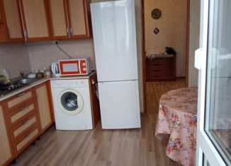 Сдам в аренду 2-ком. квартиру, 60 м2, Аксай, улица Толпинского, 74