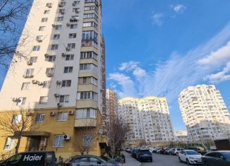 Трехкомнатная квартира в аренду, 80 м2, Краснодарский край, проспект Дзержинского, 224