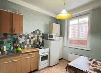 Продам 1-ком. квартиру, 33 м2, Пермский край, улица Строителей, 10