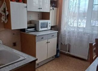 Сдаю двухкомнатную квартиру, 60 м2, Колпино, улица Жени Стасюк, 5