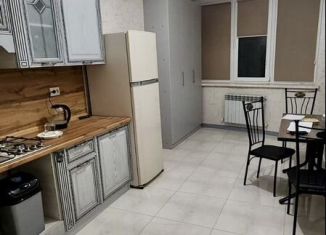 Сдается 2-ком. квартира, 72 м2, Каспийск, проспект М. Омарова, 7