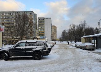 Сдам в аренду торговую площадь, 30 м2, Калужская область, Малоярославецкая улица, 6к3