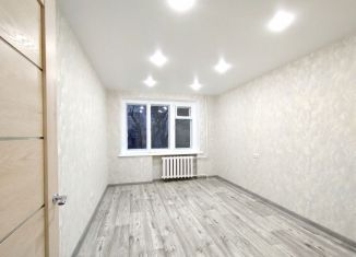 Продажа 2-ком. квартиры, 46.7 м2, Волгоград, улица Чапаева, 8