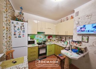 Продается 3-ком. квартира, 84.8 м2, Курск, проспект Анатолия Дериглазова, 13