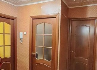 Продажа четырехкомнатной квартиры, 74 м2, Нижнекамск, проспект Химиков, 66Б