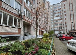 Продается 2-ком. квартира, 61 м2, Новгородская область, Большая Московская улица, 104к2