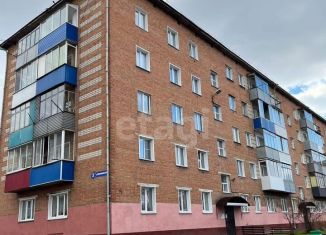 Продается 1-ком. квартира, 28.6 м2, поселок городского типа Бачатский, Комсомольская улица, 3