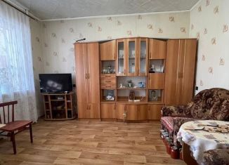 Продаю 3-комнатную квартиру, 58 м2, Астрахань, Звёздная улица, 3к3