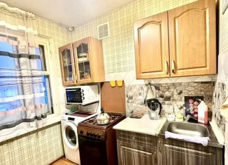 Продам 3-ком. квартиру, 62 м2, Коми, улица Чкалова, 25