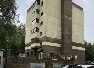 Сдается в аренду машиноместо, 13 м2, Киров, улица Розы Люксембург, 73
