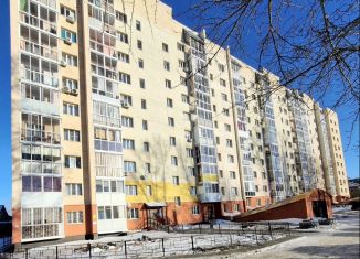 Продается 2-комнатная квартира, 52.1 м2, Кемерово, улица Веры Волошиной, 13Б