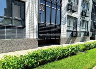 Продаю 2-ком. квартиру, 65.1 м2, Воронеж, улица Пескова, 6