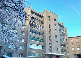 Продам 3-комнатную квартиру, 65.8 м2, Карелия, улица Строителей, 11