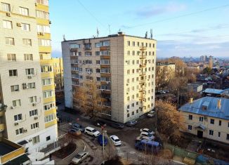 Сдаю 1-ком. квартиру, 50 м2, Волгоград, проспект Маршала Жукова, 88