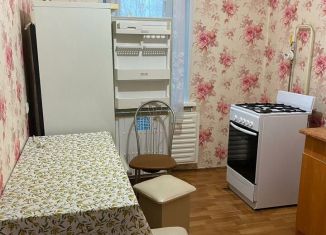 Сдается в аренду 2-комнатная квартира, 60 м2, Стерлитамак, улица Сазонова, 14