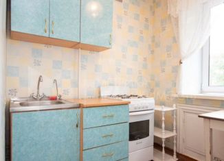 Продажа трехкомнатной квартиры, 53 м2, Тюмень, Парковая улица, 2А