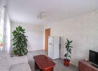 Продается трехкомнатная квартира, 60.9 м2, Барнаул, улица Георгиева, 3