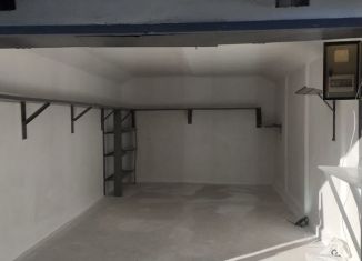 Продаю гараж, 19 м2, Владивосток, Ленинский район, улица Толстого, 46