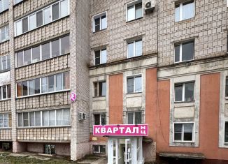 Продается торговая площадь, 219 м2, Киров, улица Ленина, 167