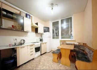 Продажа 2-ком. квартиры, 55 м2, Тюмень, улица Водников, 5, Центральный округ