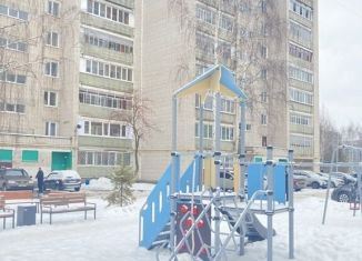 Продам трехкомнатную квартиру, 65 м2, Зеленодольск, улица Вали Хазиева, 8